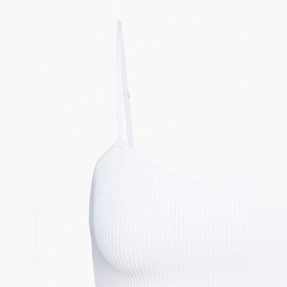 Babaton | SCULPT KNIT SWEETHEART TANK Ribbed Top - Picture 4 of 5